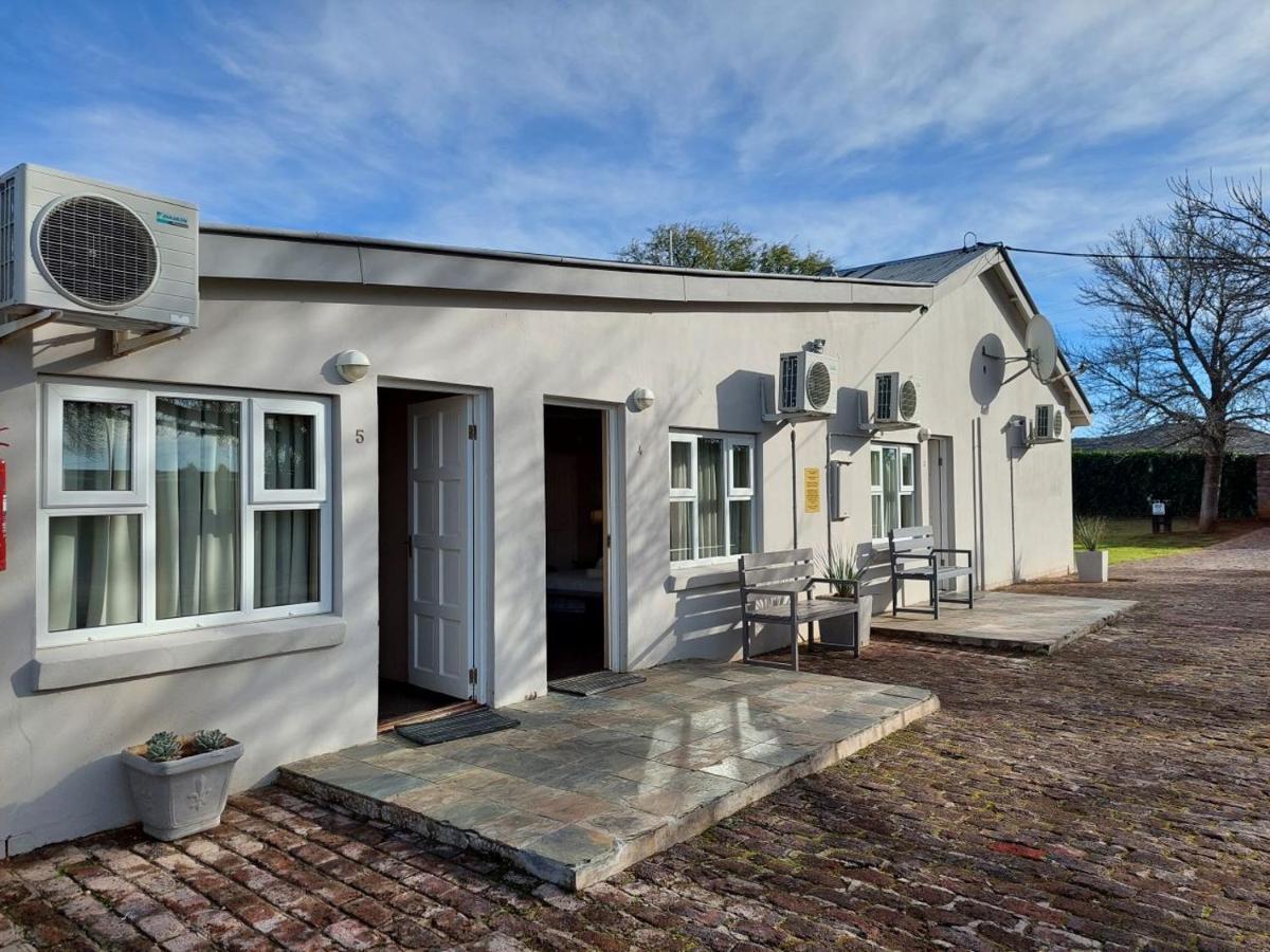Aloes Guest House 62 On Meintjies Middelburg  Exterior photo